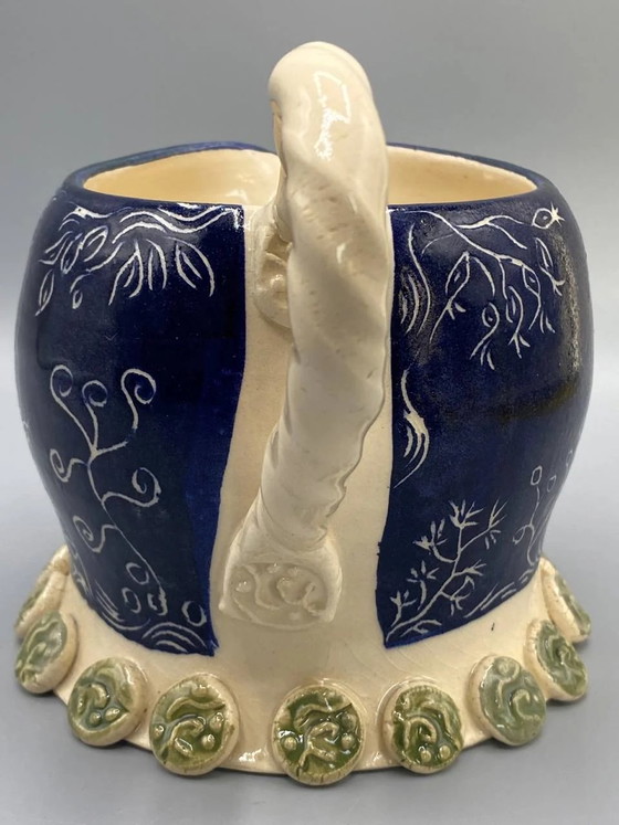 Keramikkrug, signiert Terre à Terre, kobaltblaue Sgraffito-Verzierung, Unikat – Geschirr, Ceramic (photo 4 of 8)