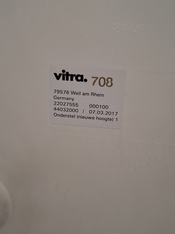 Image 1 of 4 Fauteuil Vitra Eames en plastique