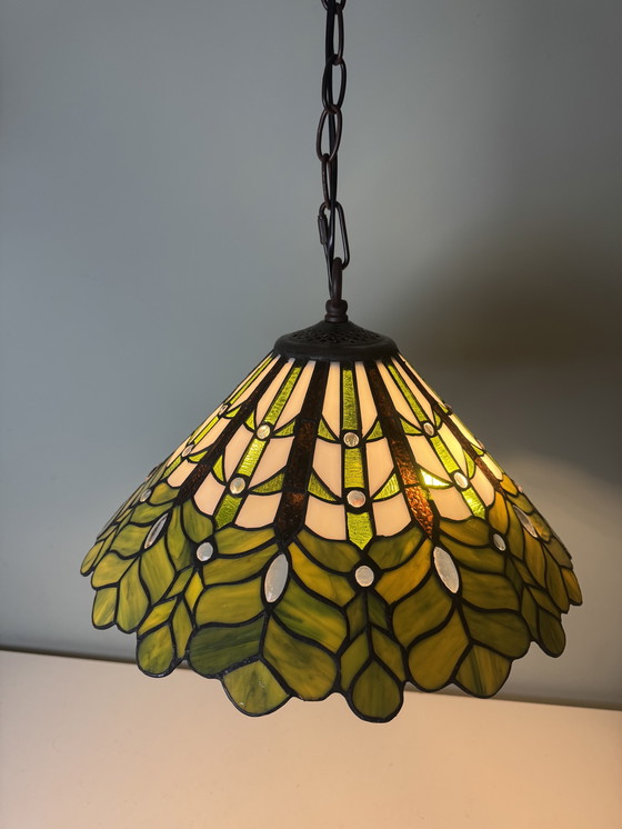 Image 1 of Prachtige glas-in-lood Tiffany hanglamp - Nieuw in doos!