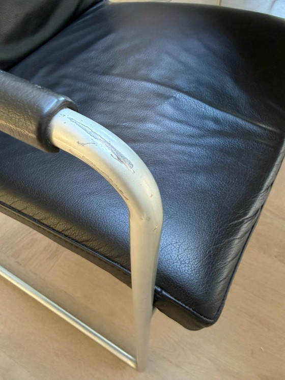 Leolux Dining Table and 6 Leather Leolux Dining Chairs – Metal (photo 6 of 7)