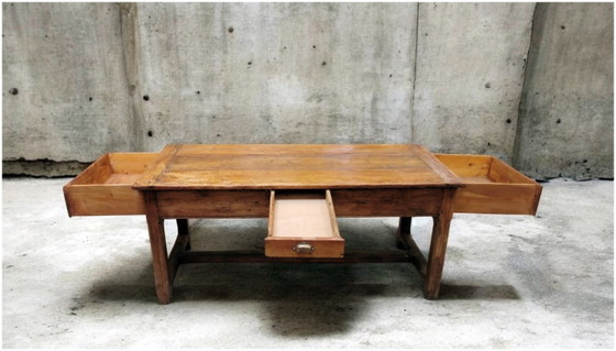 Image 1 of Superb farmhouse table, draper's table, solid oak, 19th century or earlier