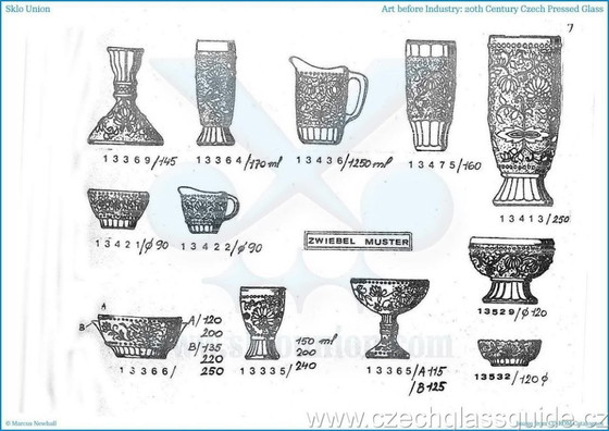 Image 1 of Set of 4 Mid-Century Pressed Glass Dessert Bowls Cibulak by Pavel Panek / 1977