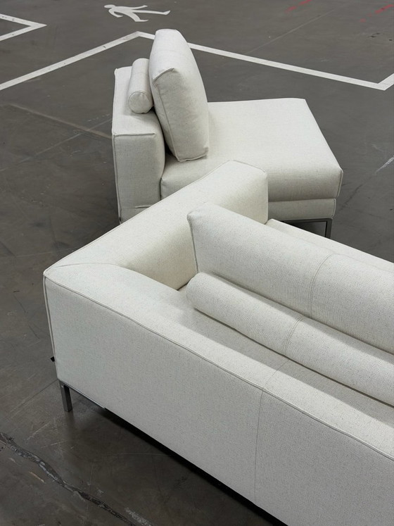 Image 1 of Design sur Stock Aikon Lounge