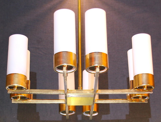 Image 1 of Modernistische kroonluchter van messing en opaline, Mid-Century Frankrijk - 8 Lichten