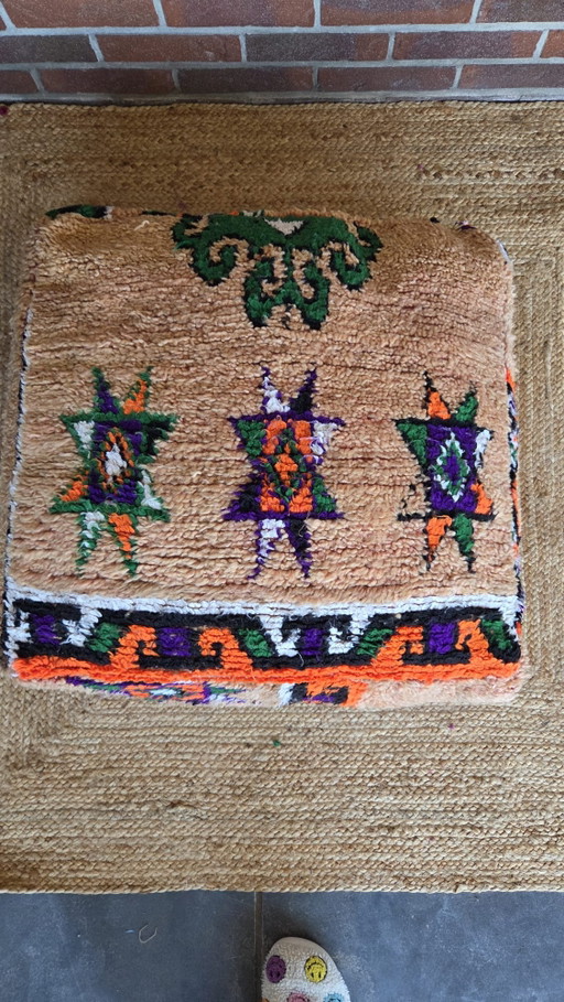 Vintage Berber Poef Handgemaakt in Marokko – hockers en poefs, Wool (photo 2 of 5)