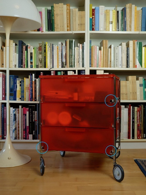 Kartell Mobil 3 Container in red by Antonio Citterio