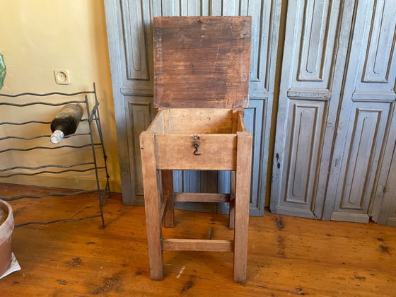 Image 1 of Mesa auxiliar con banco plegable y taburete en francés.