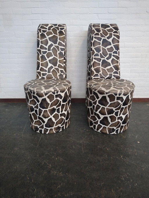 2x pump chair in giraffe print