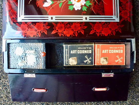 Image 1 of Álbum de fotografías con caja de música - Asia - 1940-1950.