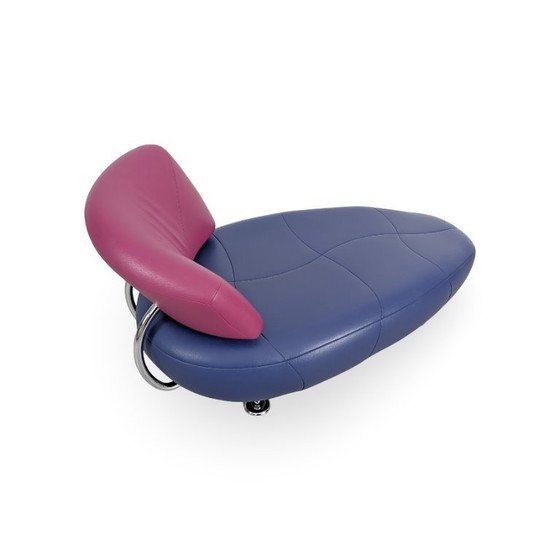 Image 1 of 2 chaises longues Leolux Kikki, canapé en cuir rose et bleu