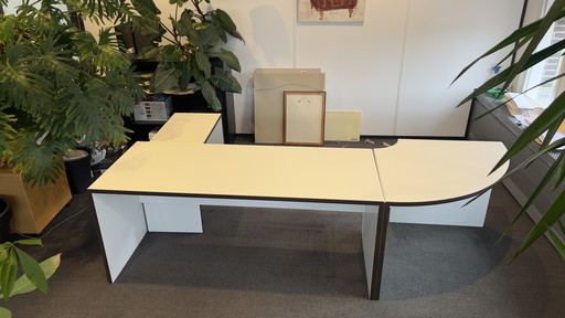 Bureau en trois parties