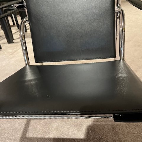 Image 1 of Cassina LC1 fauteuil