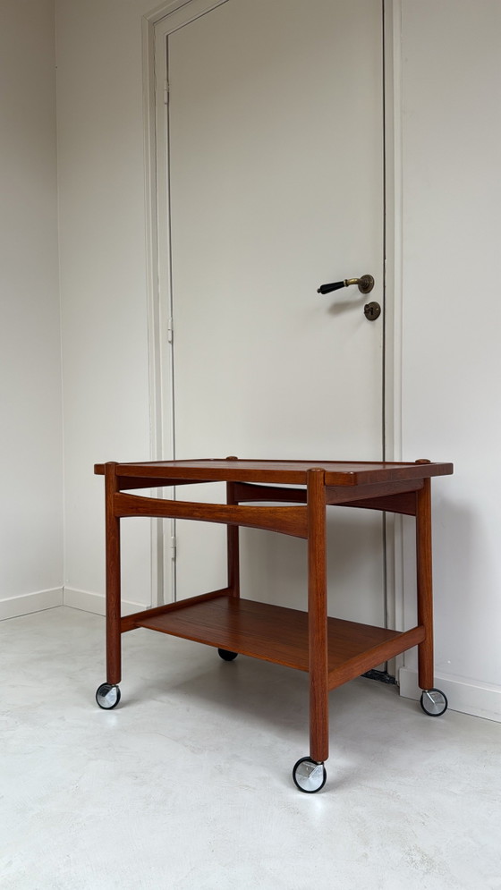 Image 1 of Vintage Deense trolley / serveerwagen ontworpen door Hans J. Wegner