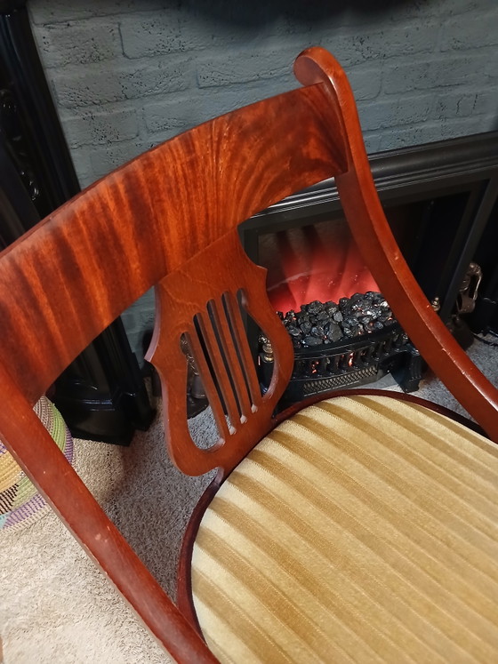 Set di quattro sedie da pranzo classiche a forma di gondola – Velvet, Wood (photo 14 of 15)