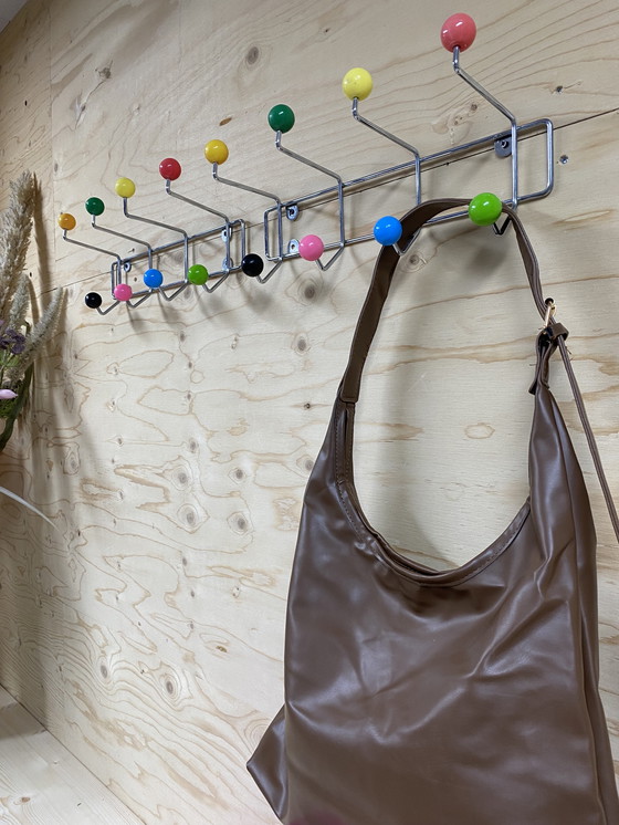 Image 1 of Appendiabiti retrò a forma di palla Appendiabiti retrò a forma di palla Appendiabiti Sputnik