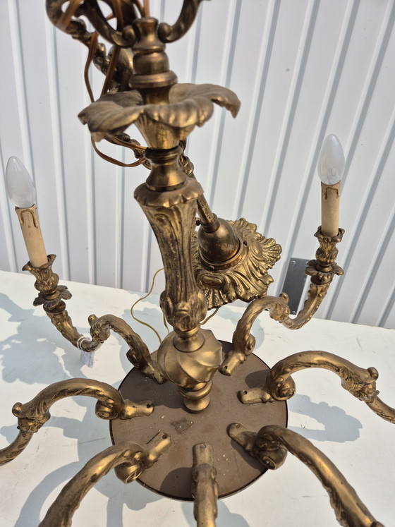 Image 1 of Prachtige gedecoreerde nederlandse massieve  bronzen kroonluchter 