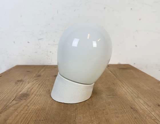 Image 1 of Applique vintage in porcellana bianca, anni '70