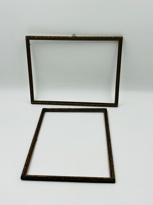 Set aus zwei antiken Holzrahmen mit altgoldener Oberfläche