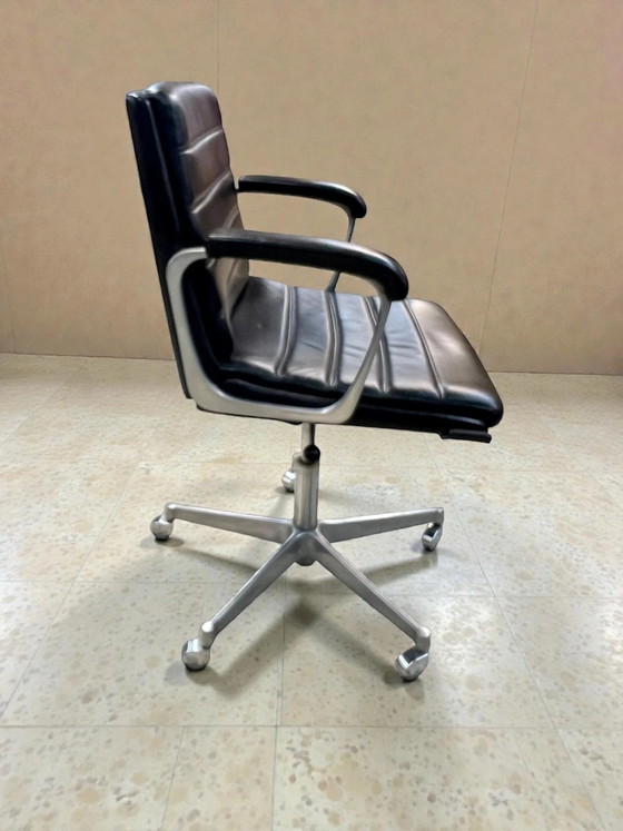 Chaise de bureau vintage Drabert Confer en cuir noir | Chaise pivotante Mid Century Modern Space Age | (photo 4 of 14)