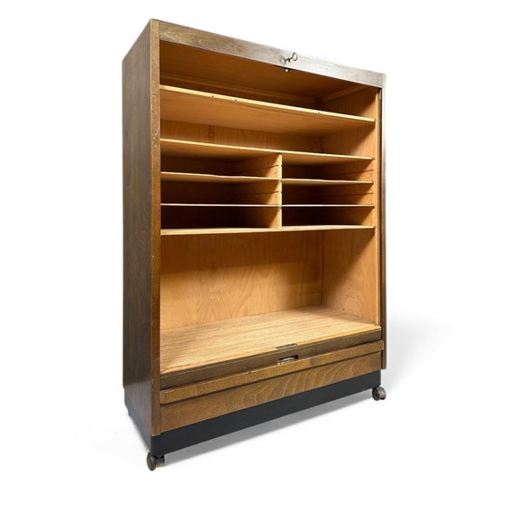 Image 1 of Archiefkast met rolluiken, circa jaren 1930