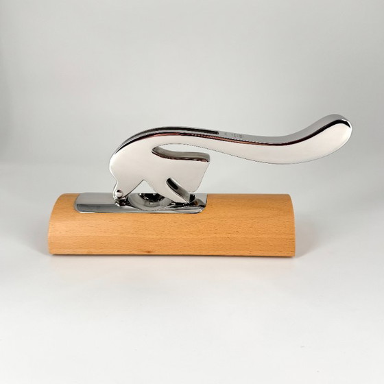 Alessi Scoiattolo Nutcracker – Andrea Branzi, 2010 | Italian Design – Decorative Objects, Metal, Wood (photo 2 of 14)