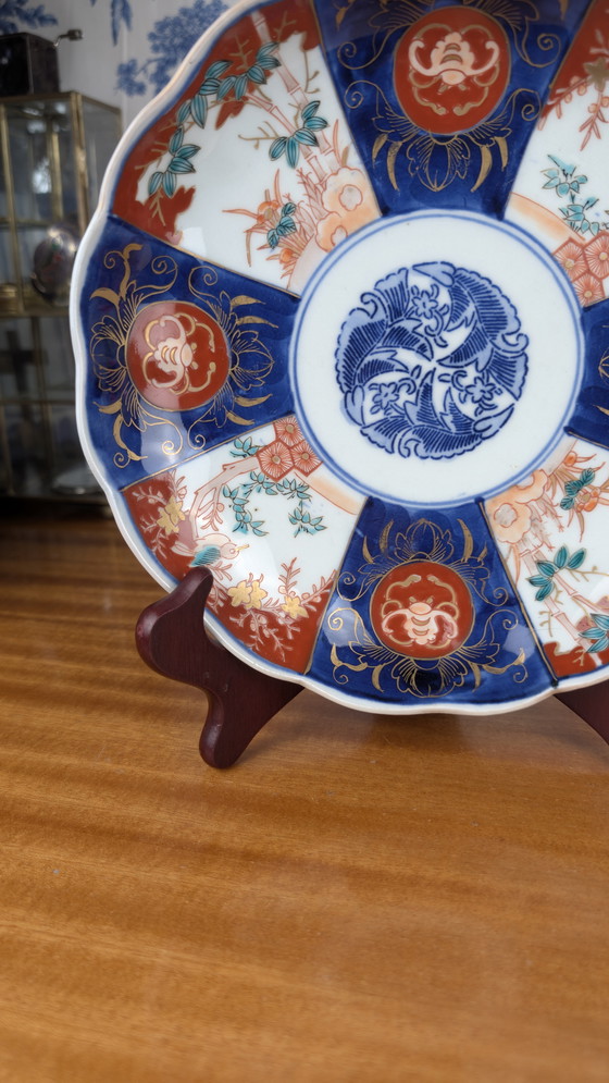 Image 1 of Signed Imari porcelain plate with late 19th century Japanese flora & fauna design