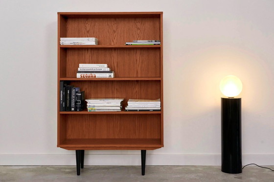 Image 1 of Oak bookcase stained in teak - R03