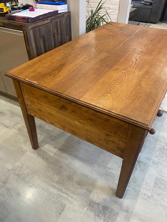 Image 1 of Scrivania a 5 cassetti in legno massello di rovere, 150x85cm, circa 1950