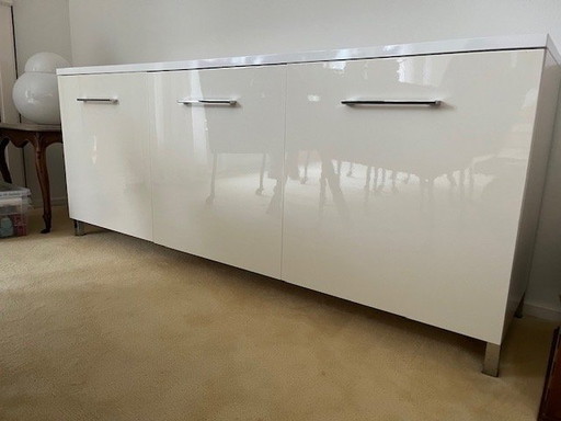 Dressoir hoogglans avec esprit