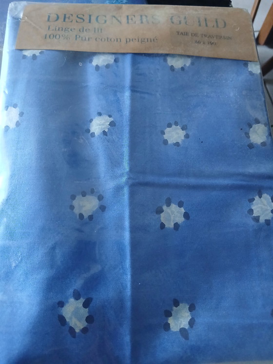 Image 1 of Sábana encimera de 270x320 y 2 fundas de almohada.