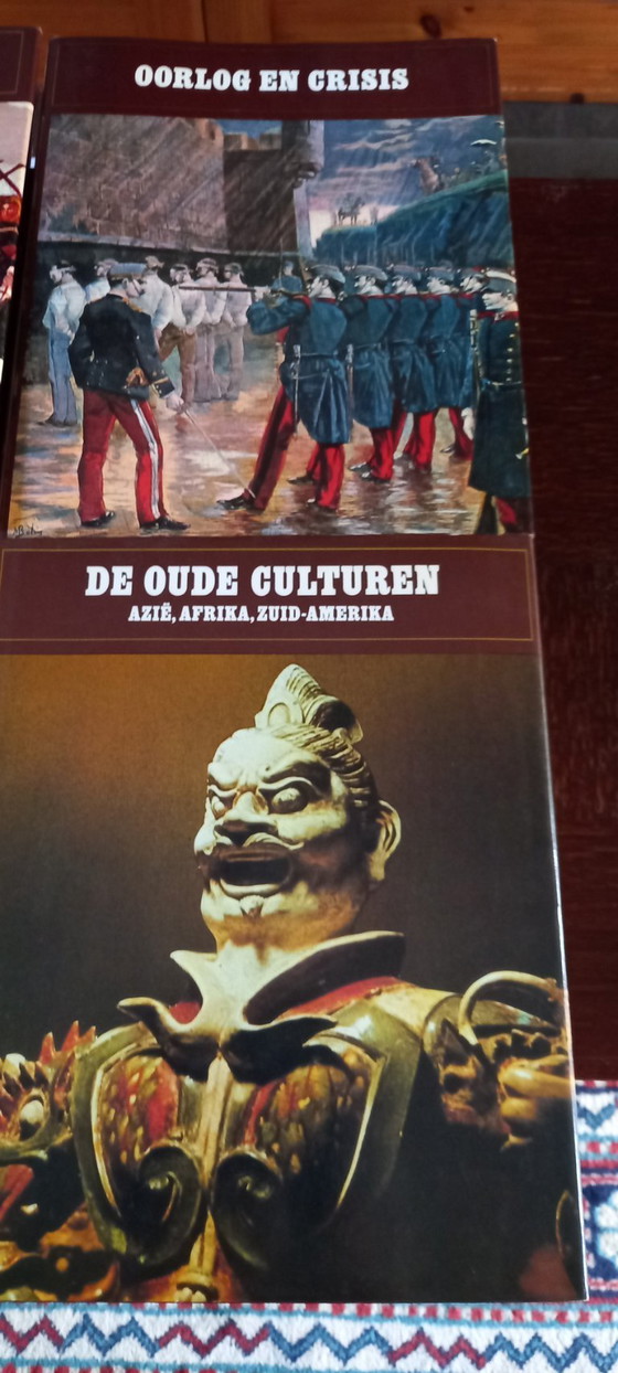 Image 1 of 4 historical reference works of 7000 years of world history