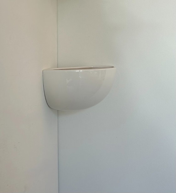 Image 1 of Witte glanzende porseleinen hoekwandlamp, Frankrijk 1970