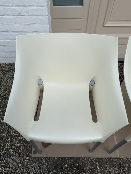 3 poltrone Dr. NO, di Starck per Kartell