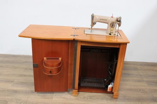 Machine à coudre Singer avec meuble d'origine