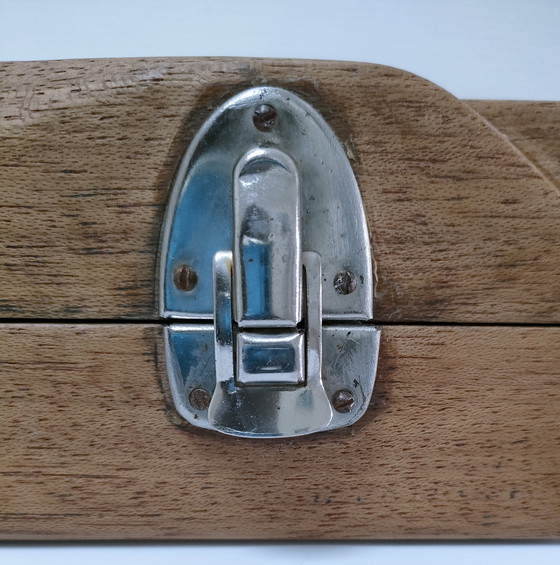 Image 1 of boîte bois queue billard sculpturale