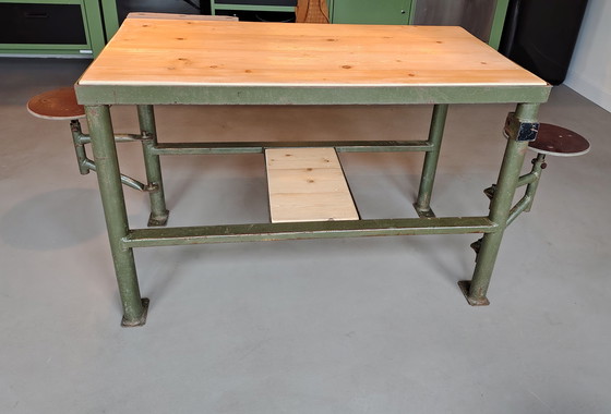 Image 1 of Workbench Nooitgedacht