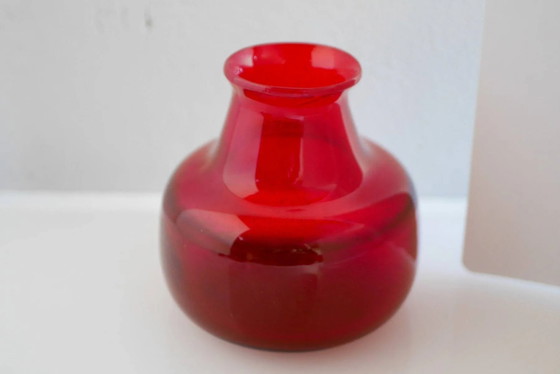Image 1 of Red glass vase by Erik Höglund for Bodafors, 1960s