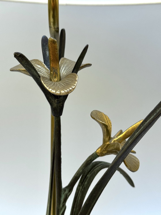 Image 1 of Lámpara de nenúfar de bronce de los años 70 sobre base de travertino - Inspirada en el Art Nouveau