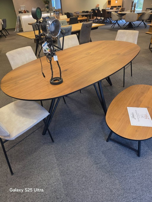 Torano eetkamertafel B210xD110xH77cm