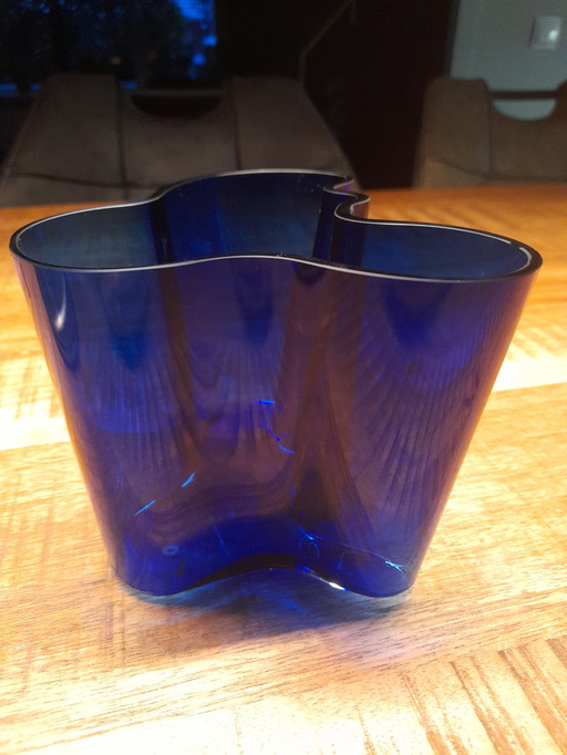 Kobaltblauwe Ittalla Alvar Aalto vaas.