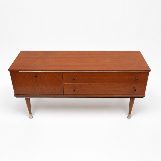 Image 1 of Vintage laag dressoir van teakhout gemaakt in de jaren ’60