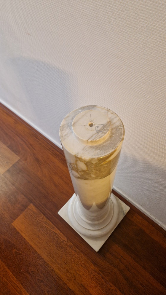 Image 1 of Base in marmo massiccio