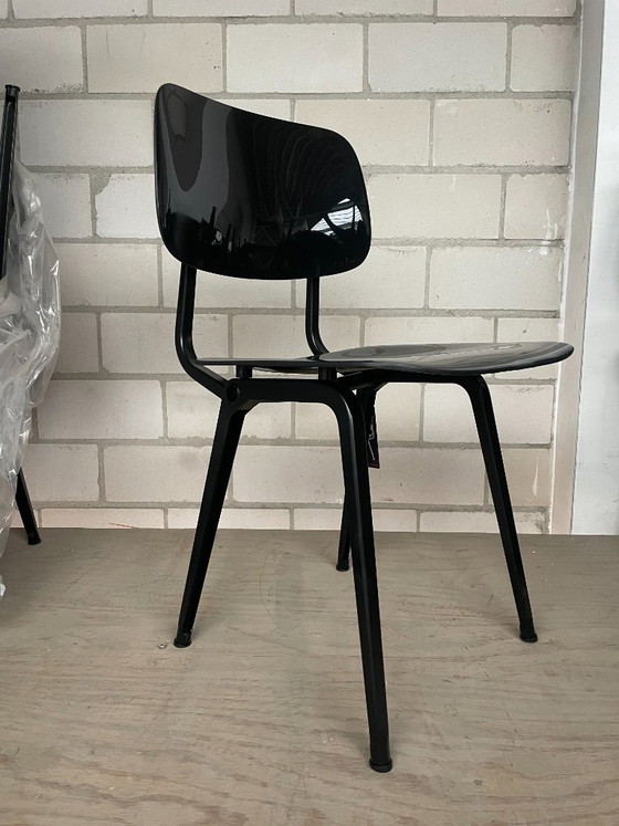 Ahrend Revolt Stuhl Hochglanz Schwarz Neu (Lagerbestand: 20+) – Esszimmerstühle, Metal, Plastic (photo 3 of 10)