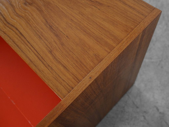 Image 1 of Draaitafelkast, Deens ontwerp, jaren 70, gemaakt in Denemarken.