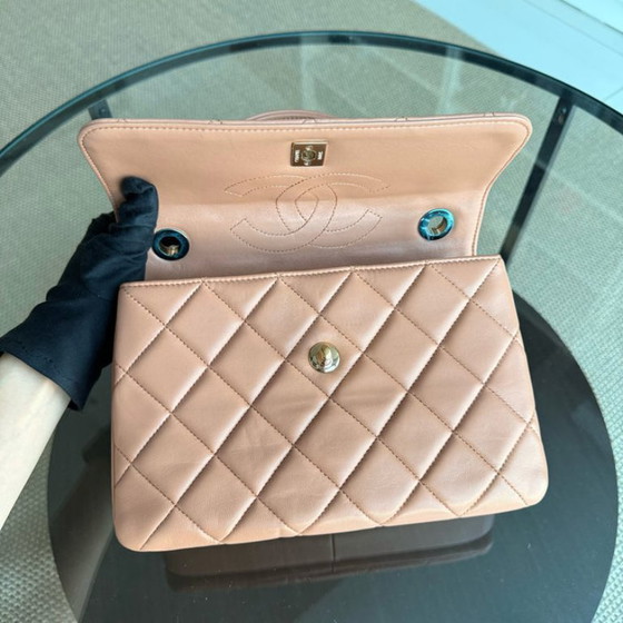 Image 1 of Chanel Trendy CC Small - Cannage Lamsleer Blush Goudkleurige Hardware Serie 23