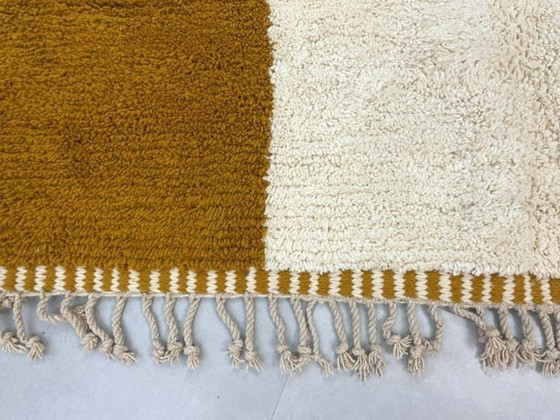 Image 1 of Alfombra grande Beni Ouarine de 400 x 300 cm.