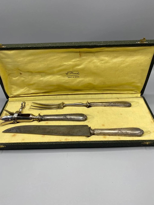 Set da intaglio antico in tre pezzi placcato argento, scatola originale C. Plassard, Paray-le-Monial – besteksets