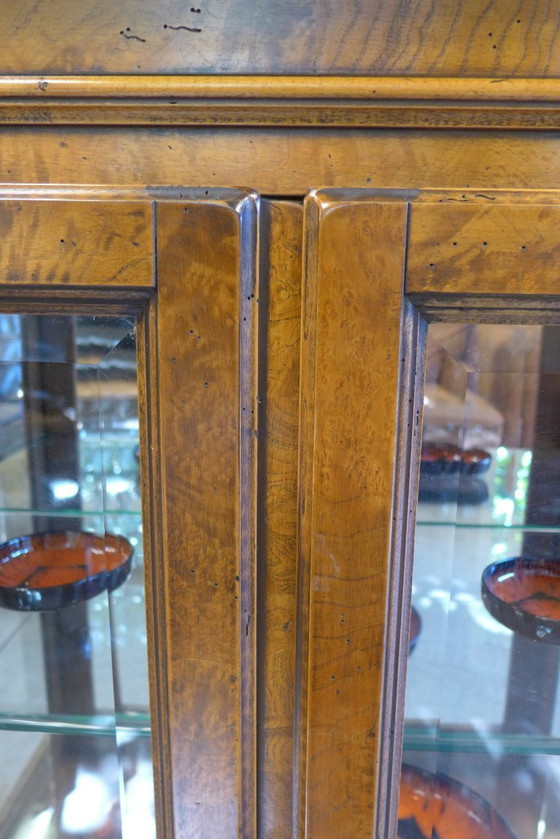 Image 1 of Wunderschöner antiker Vitrinenschrank