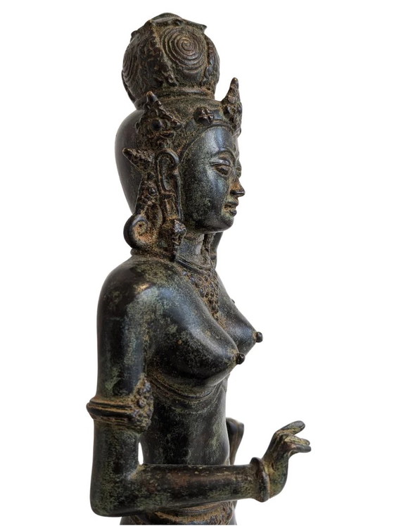 Lakshmi (Sri Devi) – Südindische Bronze-Göttinnenstatue, 17. Jahrhundert – Bildhauerei (photo 6 of 12)