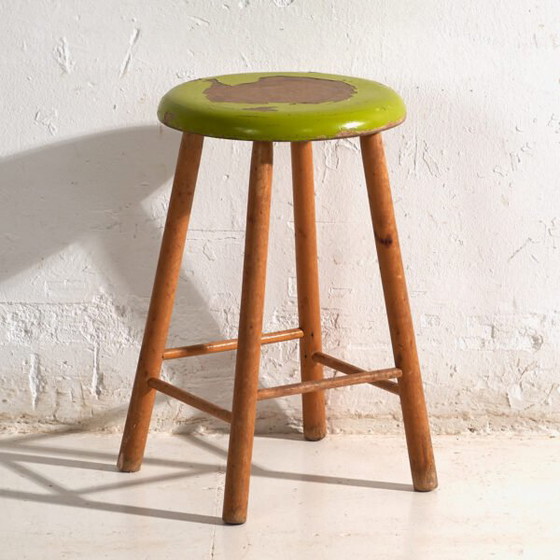 Antique wooden stool with round seat – Central Europe, circa 1950 – Rustic (photo 5 of 30)